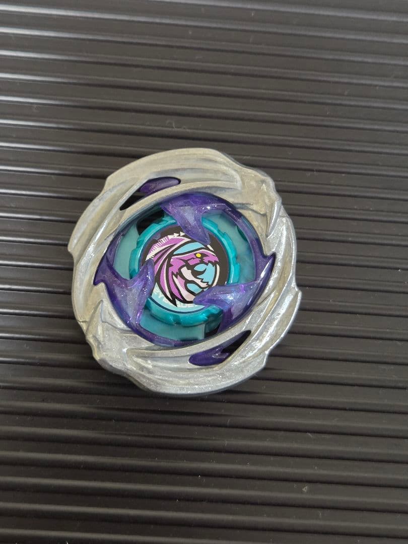 ベイブレードX UX-00ワイバーンホバー2-80GN 最安値 - メルカリ