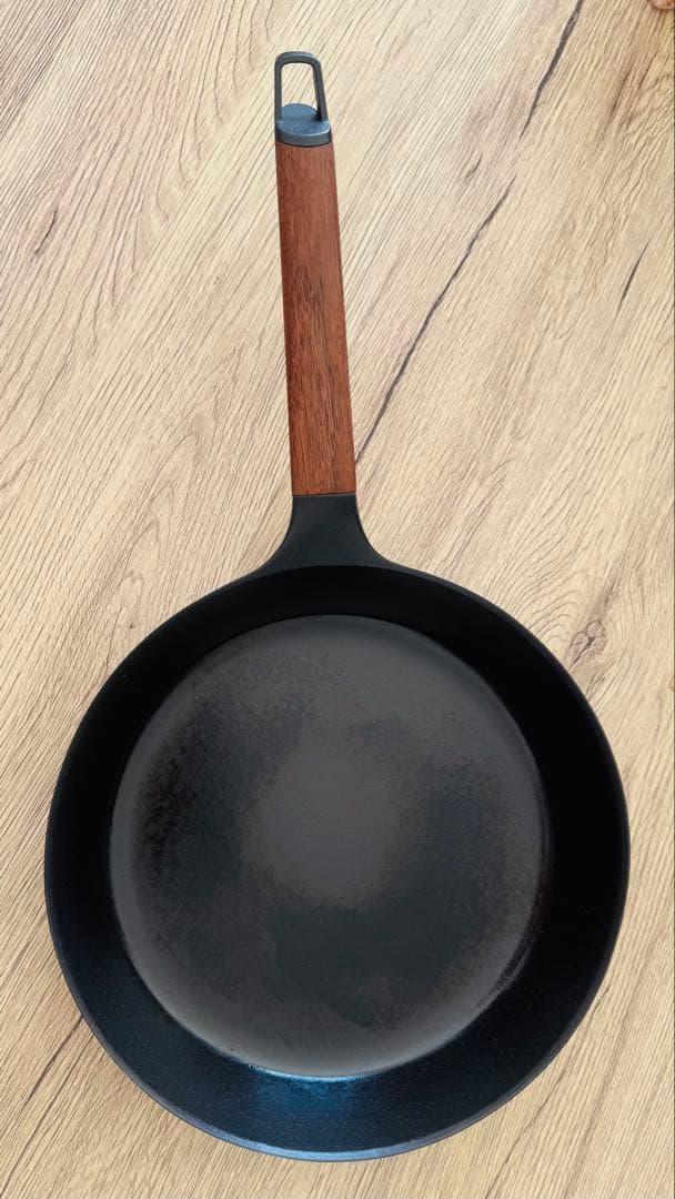 バーミキュラ鋳鉄フライパン 木製ハンドル 蓋付き バーミキュラフライパン24cm深型＋専用リッド ｜ G-Call ふるさと納税