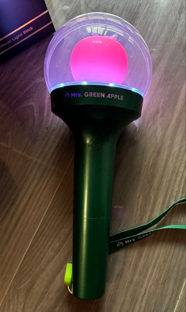 MGA Official Light Stick 緑 - メルカリ