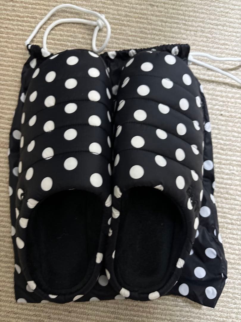 SUBU ドット柄 冬用サンダル 収納袋付きサイズ2 - メルカリ