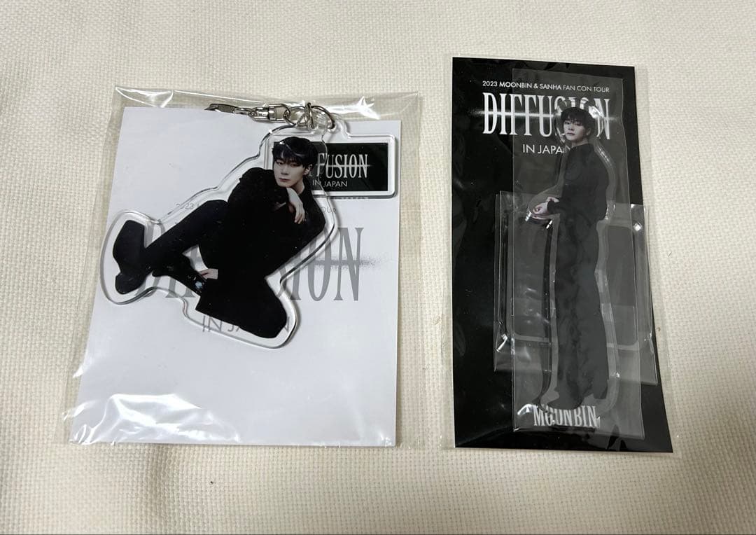 ムンビン アクスタ トレカセット - メルカリ