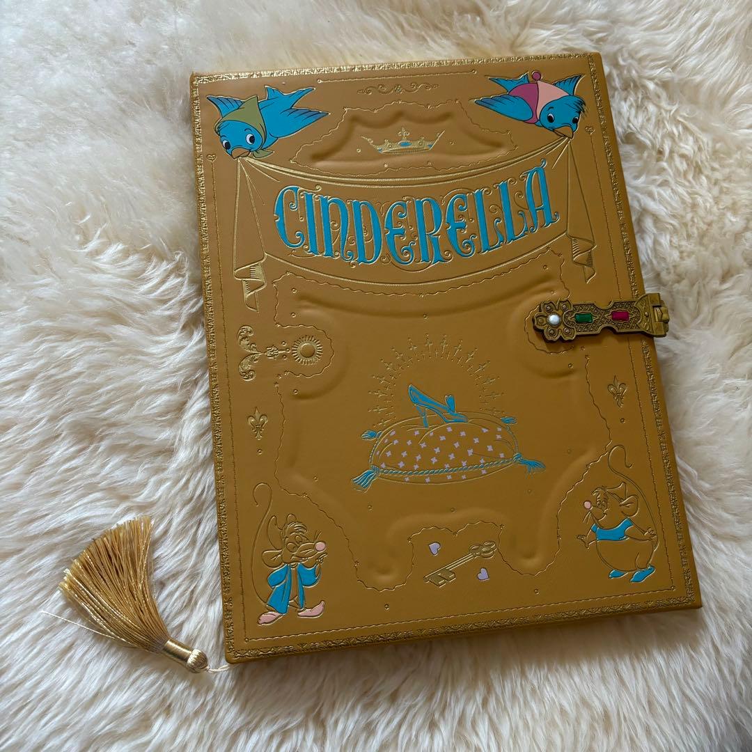 ディズニー シンデレラ レプリカ ノートブック - メルカリ