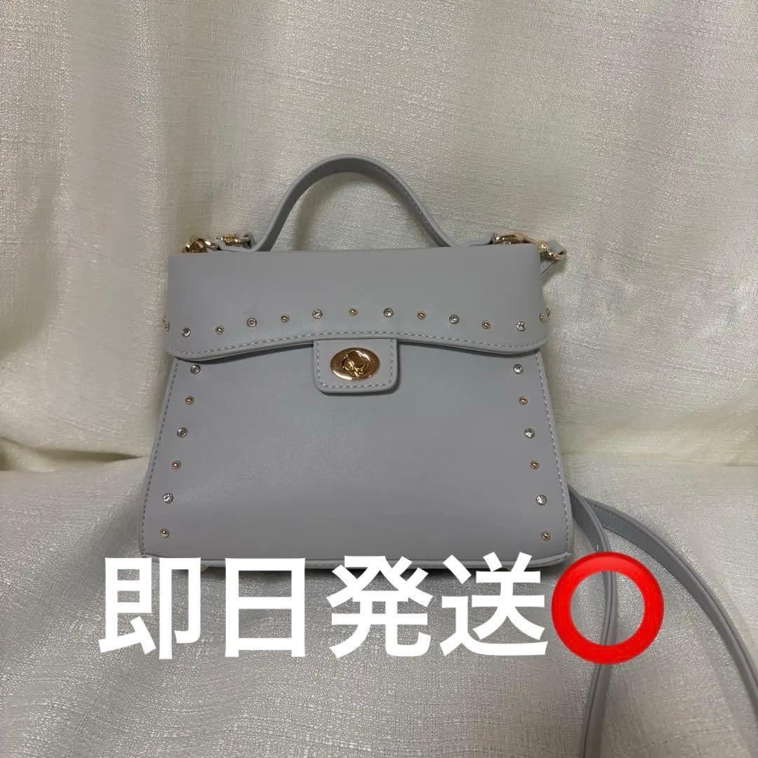 DIANA ライトグレー スタッズ ・ビジュー付きハンドバッグ - メルカリ