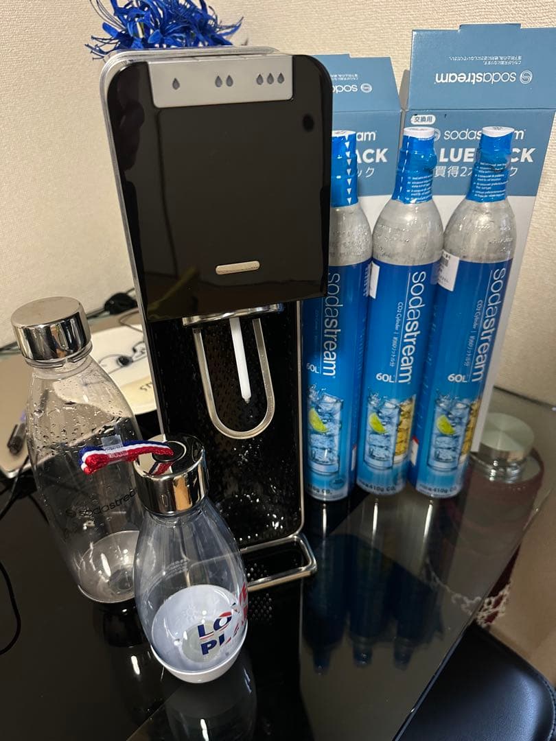 SodaStream 炭酸水メーカー 満タンボンベ3本付き Amazon | SodaStream (ソーダストリーム) Art 炭酸水メーカー