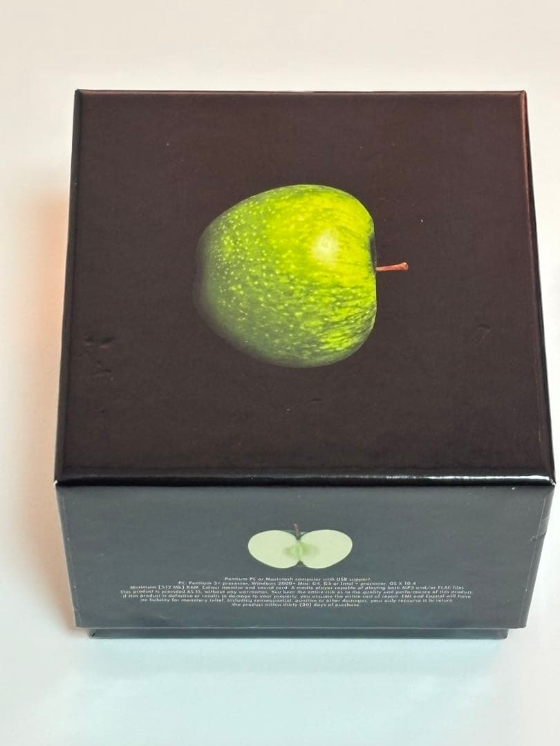 ザ・ビートルズBOX(限定生産品)(USBメモリ) - メルカリ