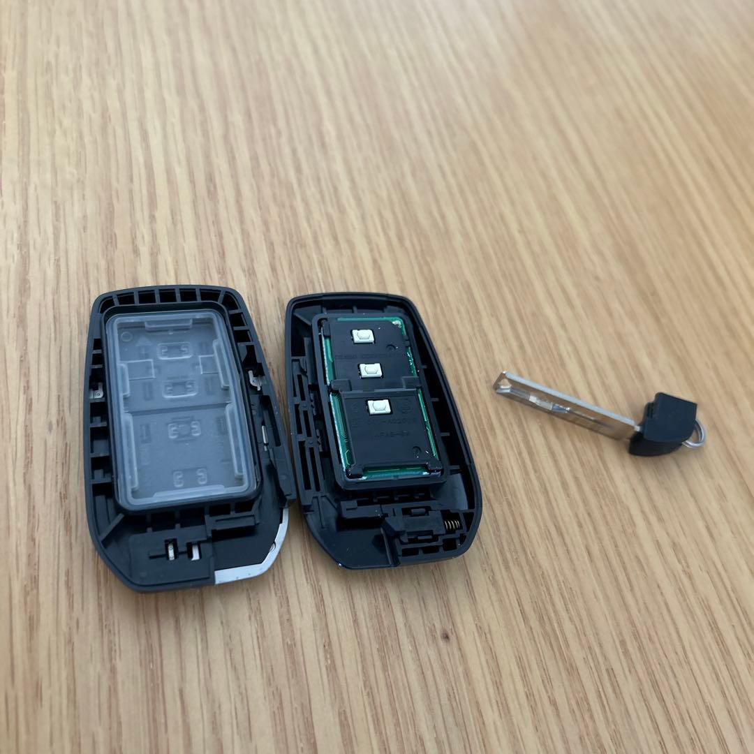 トヨタ ランドクルーザー 純正スマートキー キーレス 3ボタン - メルカリ