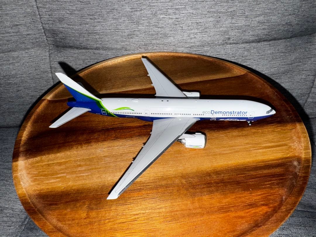 ボーイングエコデモンストレーター B777-200 1/400 - メルカリ