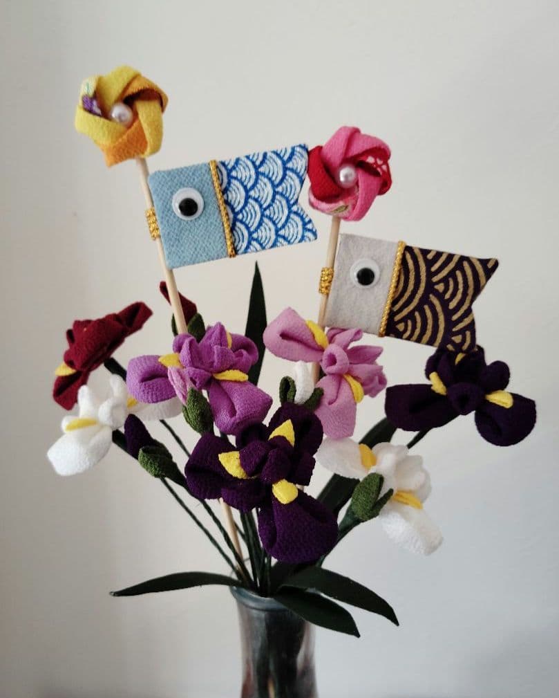 tomtomさま専用　つまみ細工　花菖蒲　こいのぼり　フリージア　チューリップ つまみ細工 ちりめん 端午の節句 こどもの日 こいのぼり 菖蒲 一点もの