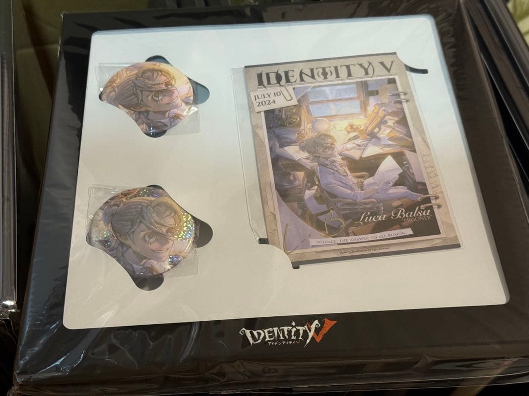 Identity V CHARACTER DAY 囚人 未開封缶バッジ - メルカリ
