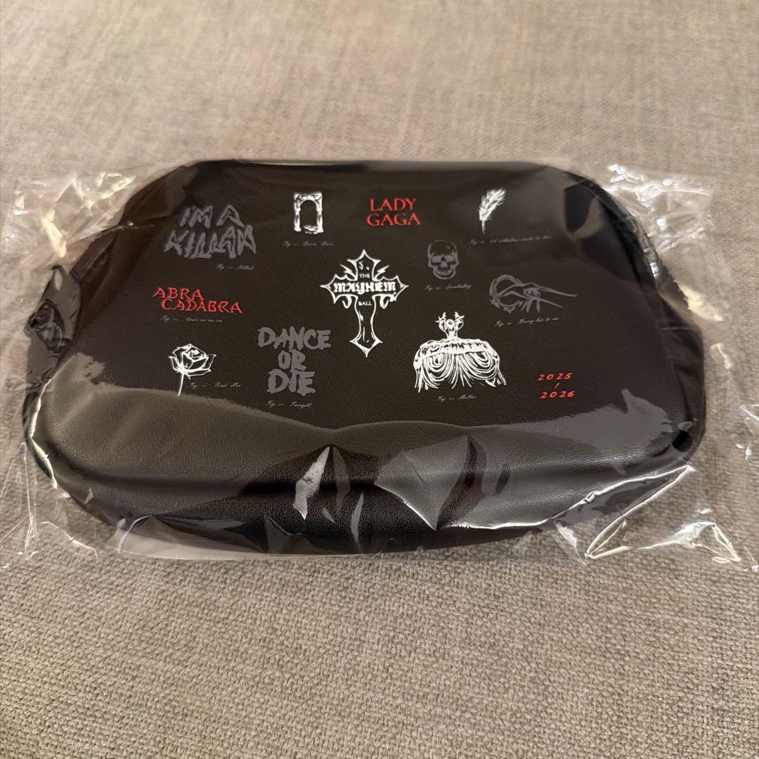 レディガガ Lady Gaga 2026ライブ VIP SILVER特典グッズ - メルカリ