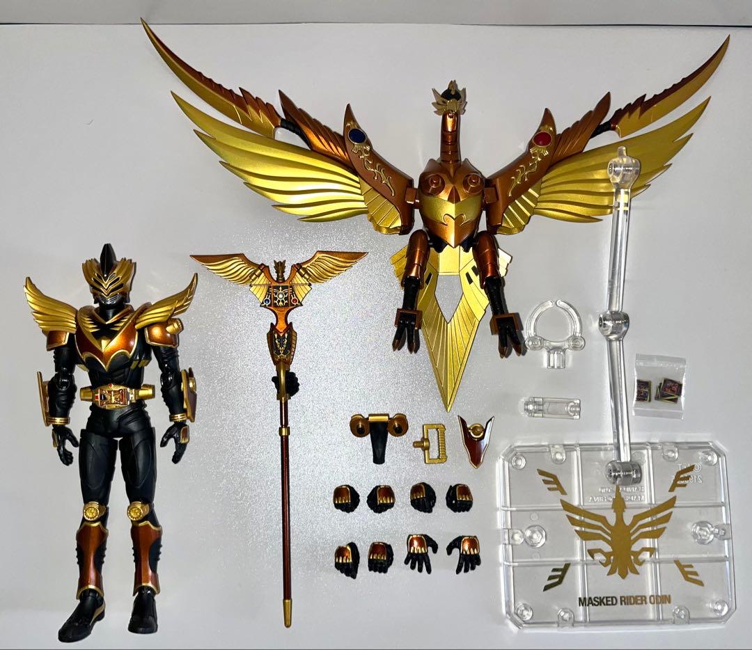 S.H.Figuarts 仮面ライダーオーディン&ゴルトフェニックス - メルカリ