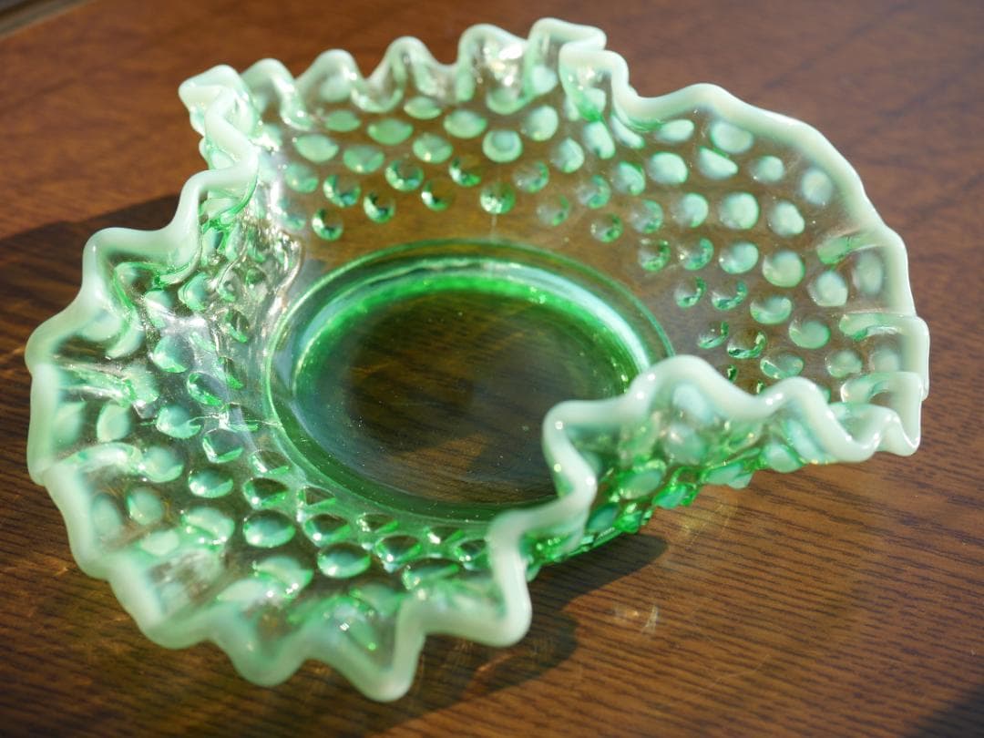 フェントン1940年 稀少 グリーンオパールセントホブネイル ウラン