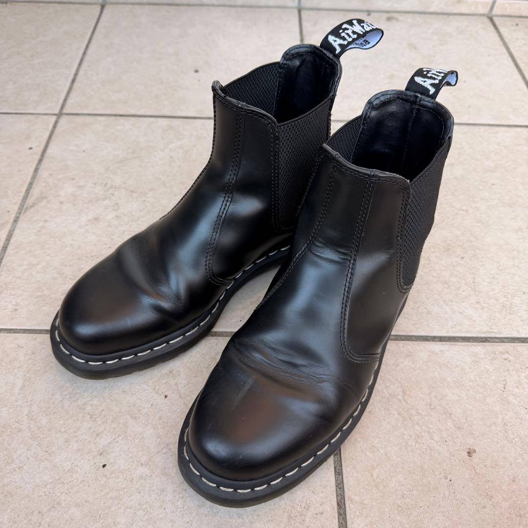【ほぼ美品】Dr.martens/マーチン チェルシーブーツ 白ステッチ UK8 中古・古着通販】Dr.Martens (ドクターマーチン) ホワイトステッチ