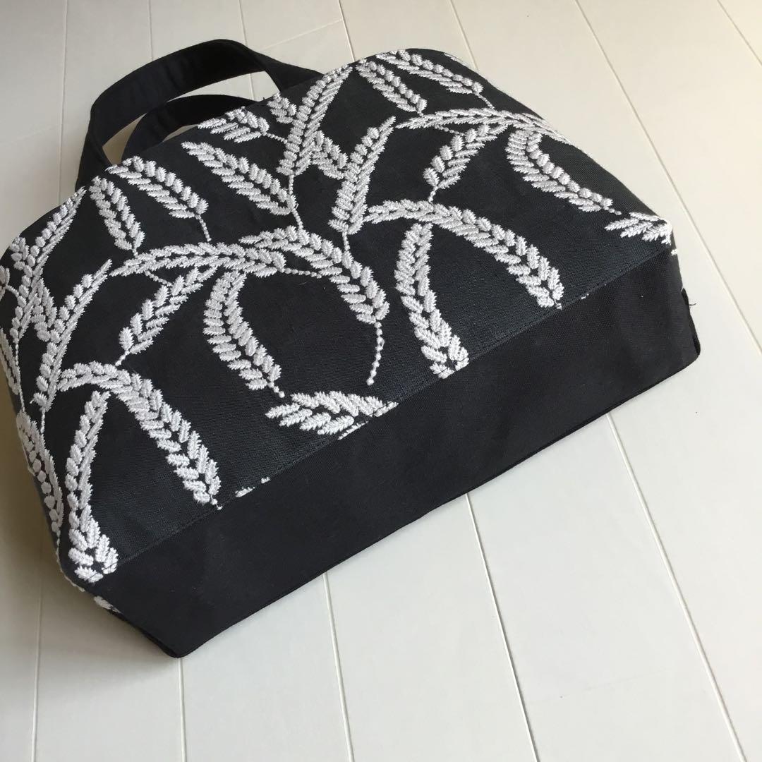 spica 黒地×白刺繍 稲穂 トートバッグ - メルカリ