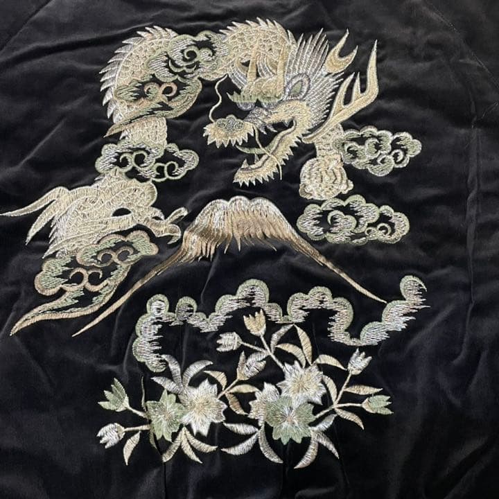 SUGA (BTS) 着用 ベロアスカジャン 刺繍 龍 希少 レア Fサイズ - メルカリ