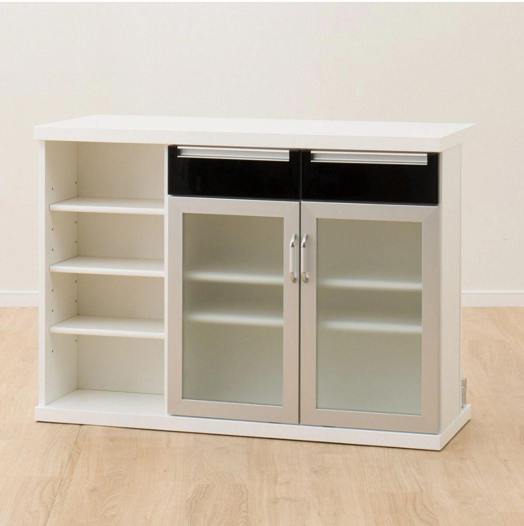 収納付キッチンカウンター【直接引取り】1/13まで　ホワイト 伸縮キッチンカウンター 幅104-178 キッチン収納 2口コンセント VKC