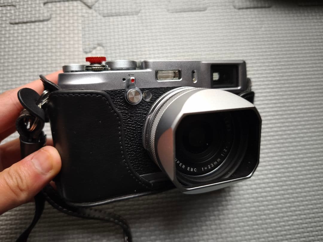 おまけ 多数　Fujifilm x100s デジタルカメラ 95%new Fujifilm X100S 16.3MP Digital Camera with