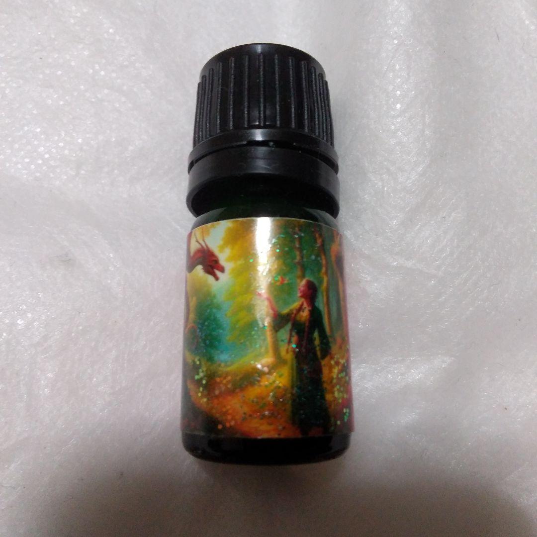 Ruby Heart Dragon エッセンシャルオイル 5ml スザンナ Dragon's Blood Oil – Wild Berry Incense