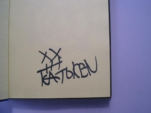 サイン本 ○ PRETTY RIOT―KATOKEN作品集 - メルカリ