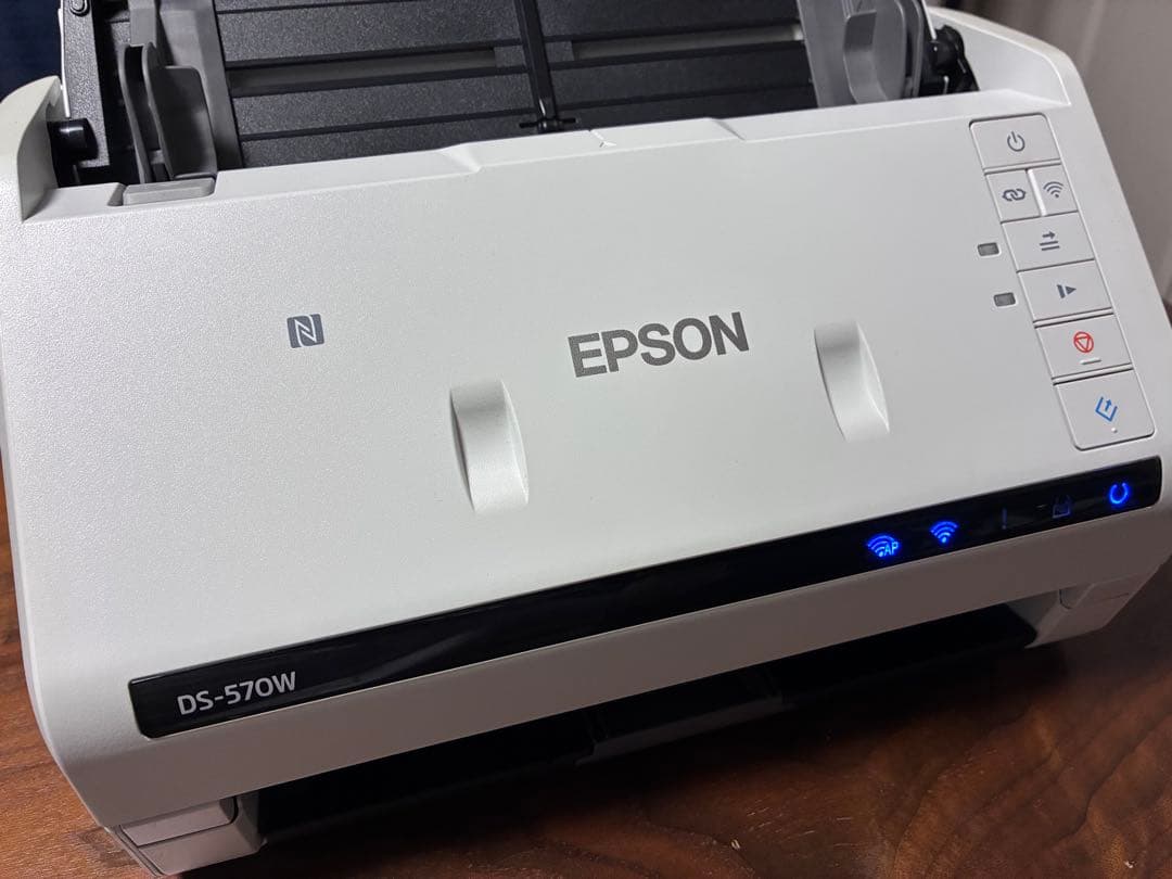 エプソン スキャナー DS-570W (Wi-Fi対応) DS-570W スキャナー ホワイト [A4サイズ /Wi-Fi／USB] EPSON｜エプソン