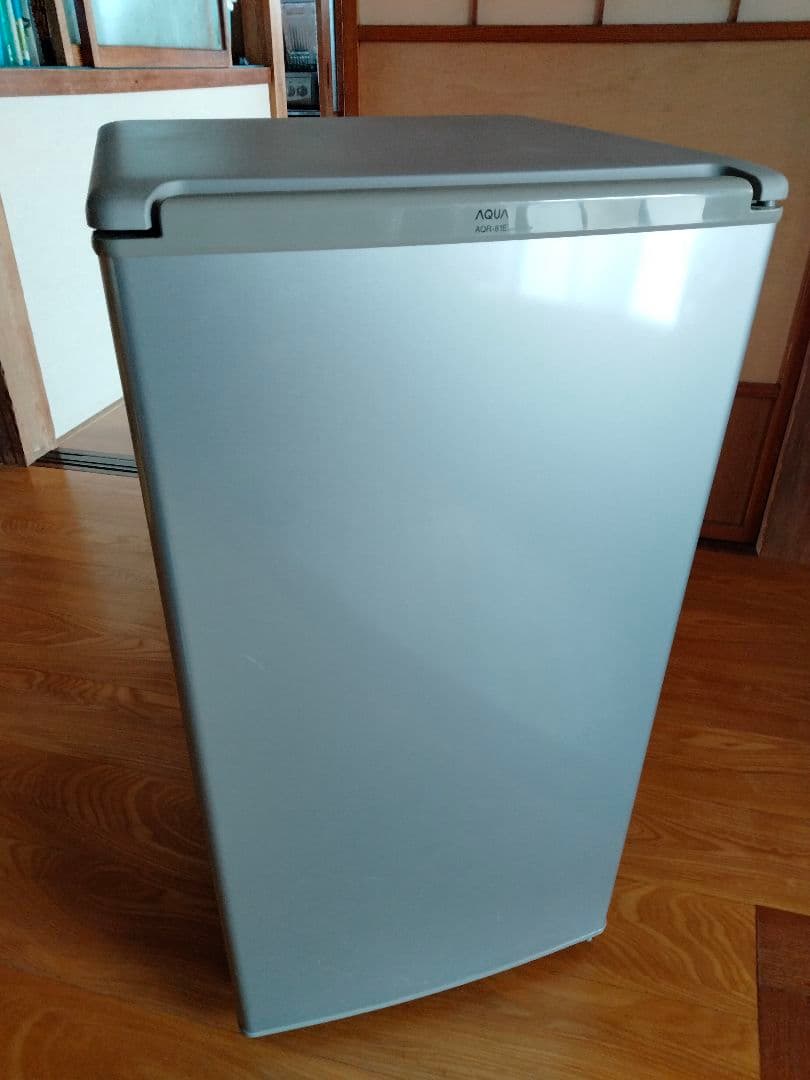 AQUA 冷蔵庫 75リットル AQR-81E AQUA、製氷コーナーを用意した75Lの1ドア冷蔵庫「AQR-8K」 - 価格.com