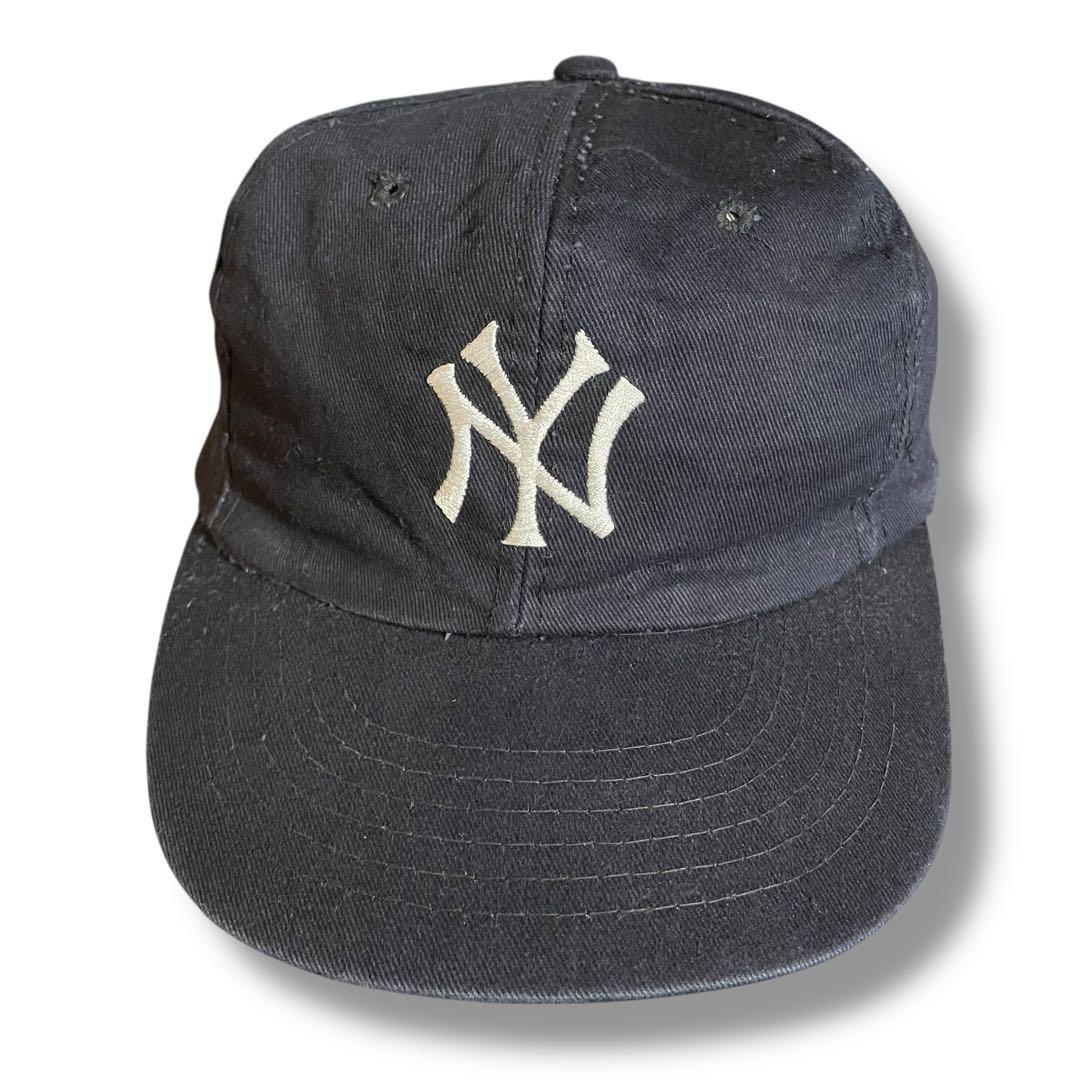 【超希少】 90s ヤンキース スナップバック キャップ つば裏緑 ヴィンテージ 超希少】 90s TWINS ヤンキース メッシュキャップ つば裏緑 - メルカリ