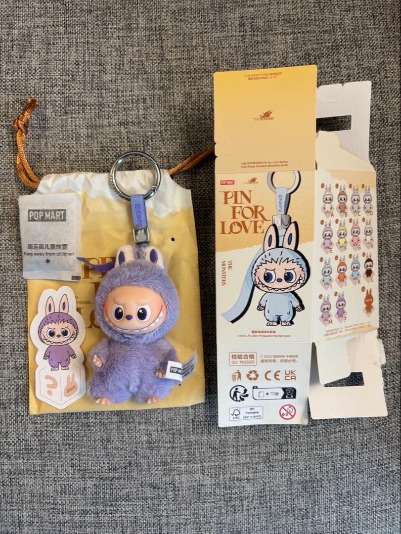 ラブブ PIN FOR LOVE popmart ミニラブブ イニシャル【？】 - メルカリ