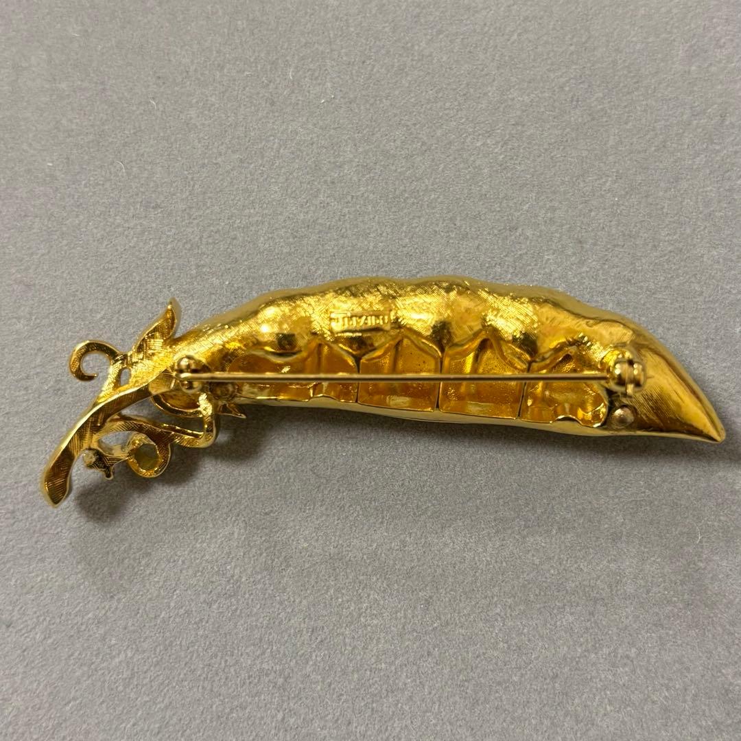 トリファリ Trifari えんどう豆 ヴィンテージ ブローチ - メルカリ