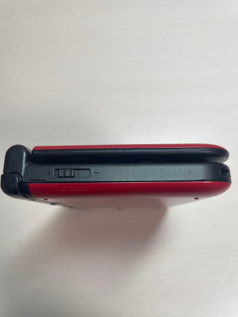 任天堂 ニンテンドー3DSLL 本体レッド×ブラック 匿名配送 カセット付き