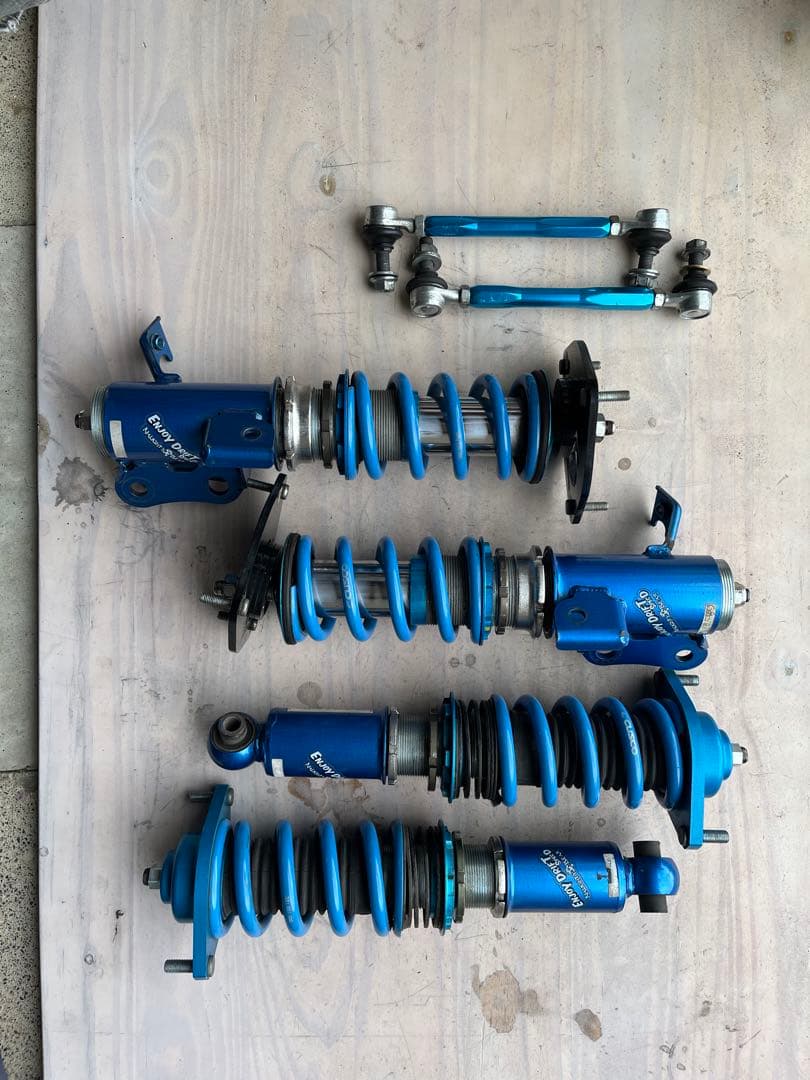 トヨタ86 zn6 車高調 LARGUS ONLINE SHOP / トヨタ 86 ZN6 2WD SpecSR 車高調キット