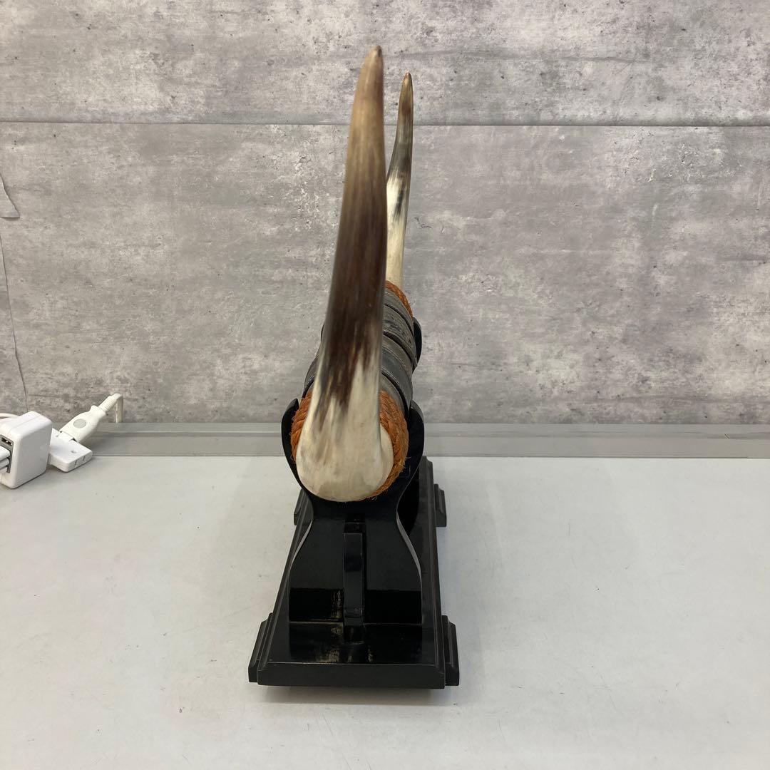 昭和レトロ 水牛の角 置物 木製スタンド付き インテリア 飾り
