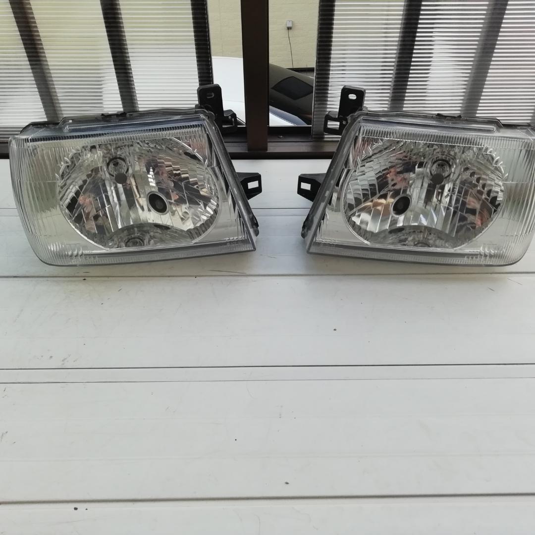 H58A 　パジェロミニ 　ヘッドライト 左右　　レべ付 　（管理NO25） H58A パジェロミニ ヘッドライト 左右 レべ付 （管理NO25）