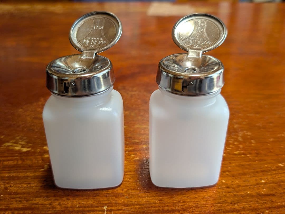 MENDAディスペンサー ロック付 2個セット - メルカリ