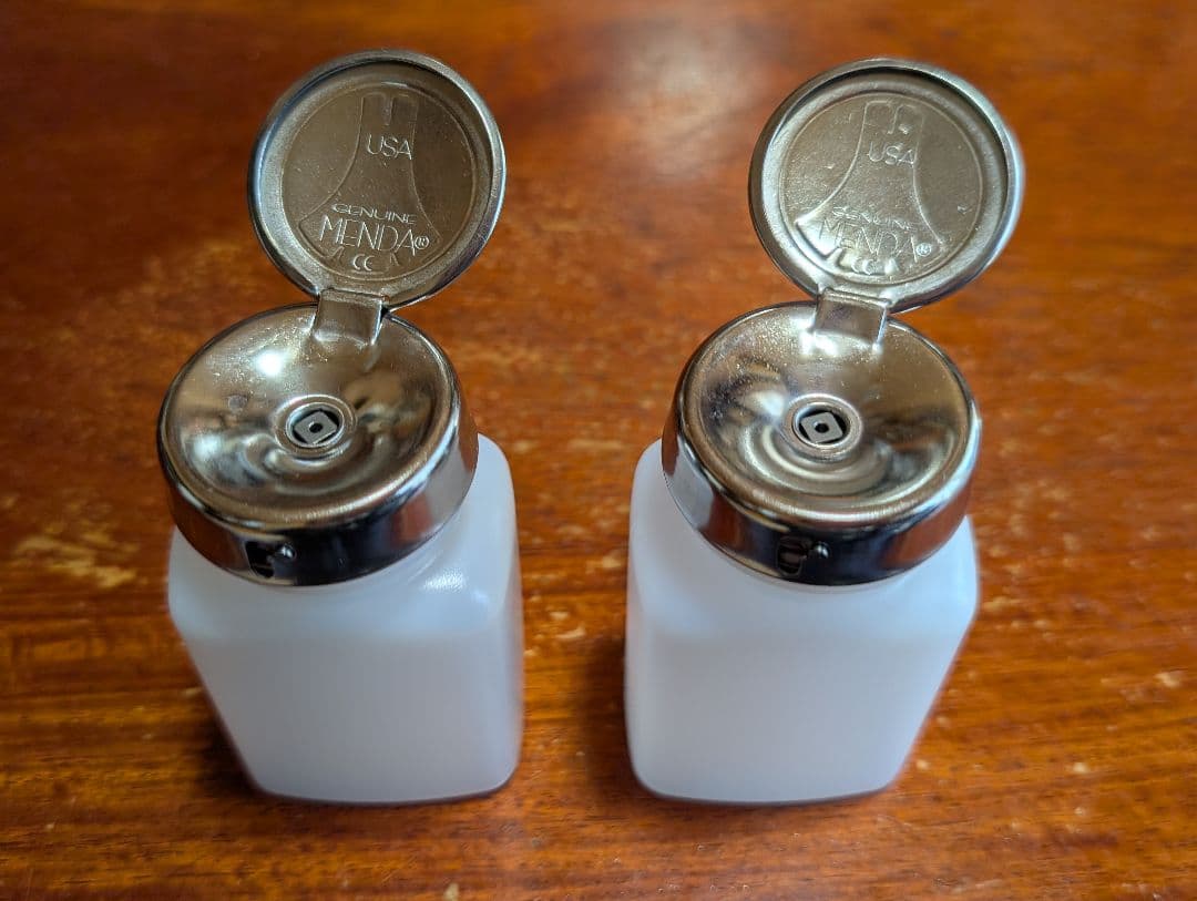 MENDAディスペンサー ロック付 2個セット - メルカリ