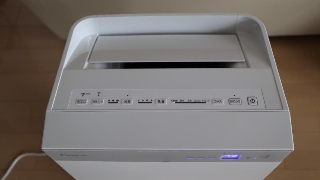 ダイキン加湿ストリーマ空気清浄機MCK70XKS-W 美品