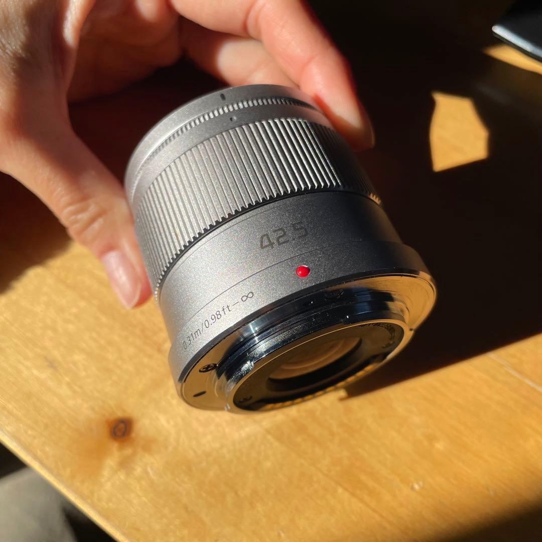 Panasonic 42.5mm F1.7 ASPH. レンズ