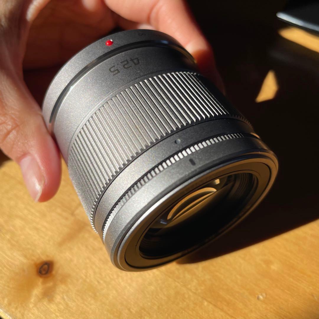 Panasonic 42.5mm F1.7 ASPH. レンズ