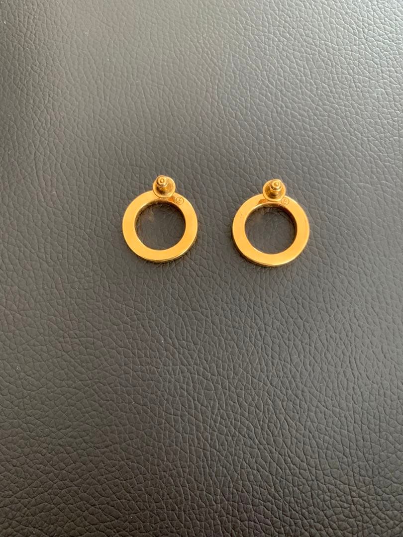 CAREERING CHANSON【R501】ゴールド 16日午前まで出品 - メルカリ