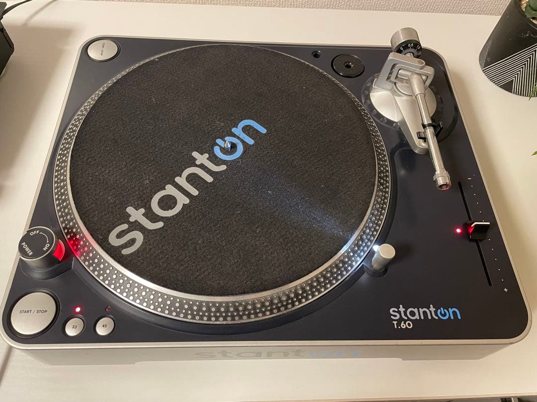 stanton T.60ターンテーブル Stanton T60 Direct-Drive Turntable Vinyl Record Player with Power