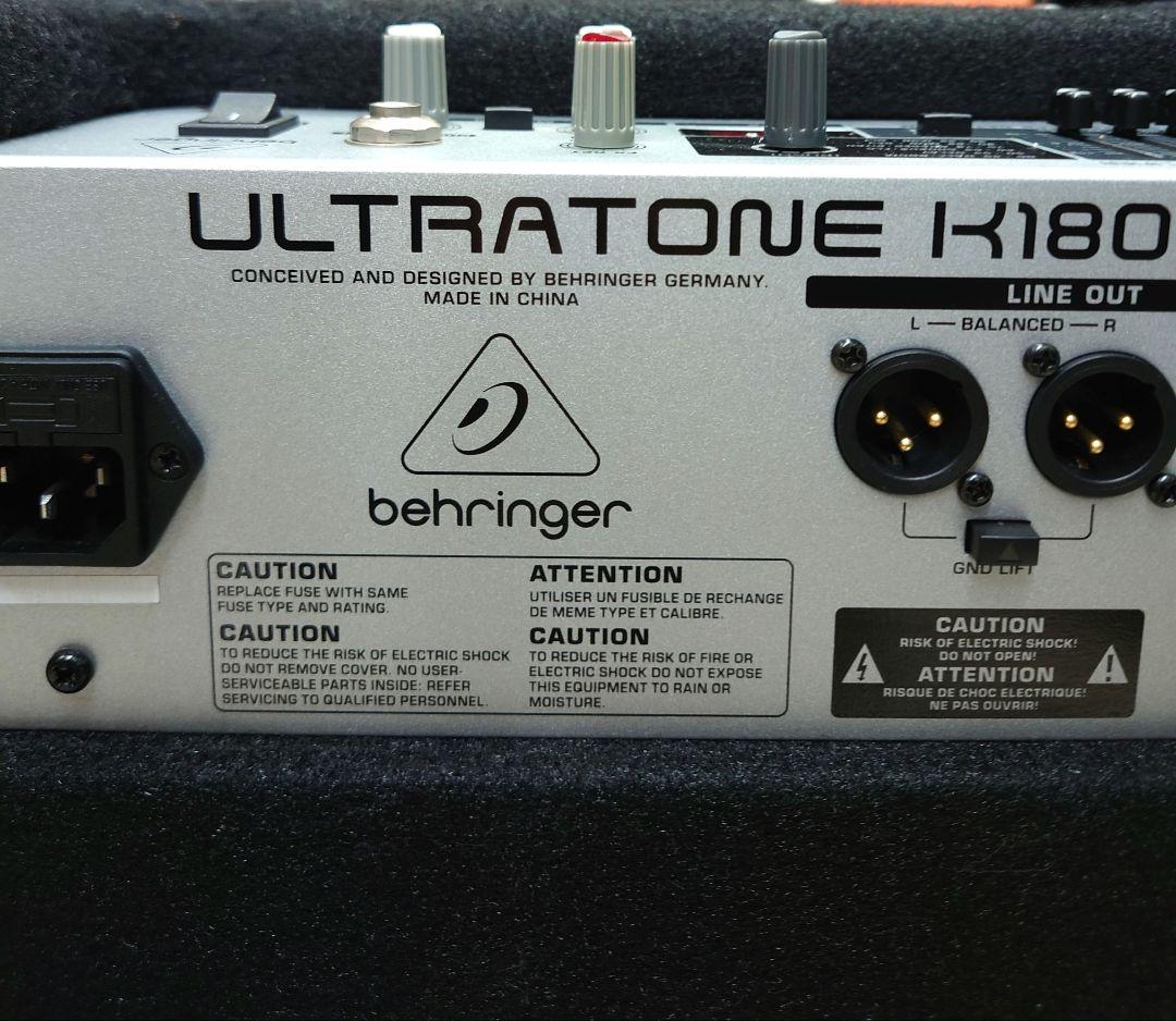 ☆BEHRINGER ULTRATONE K1800FXキーボードアンプ