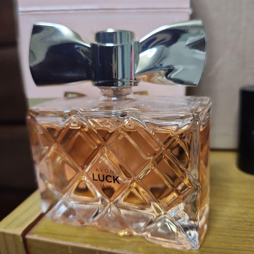 AVON LUCK LA VIE 香水(女性用)