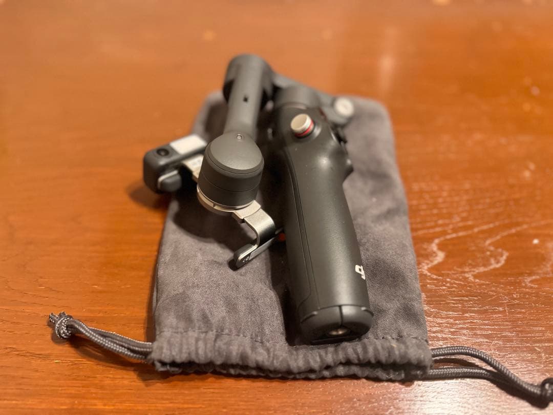 DJI スマホ ジンバル 7P ジンバルスタビライザー 10時間使用 スマホ充電 Amazon.co.jp: DJI スマホ ジンバル Osmo Mobile 7P ジンバル