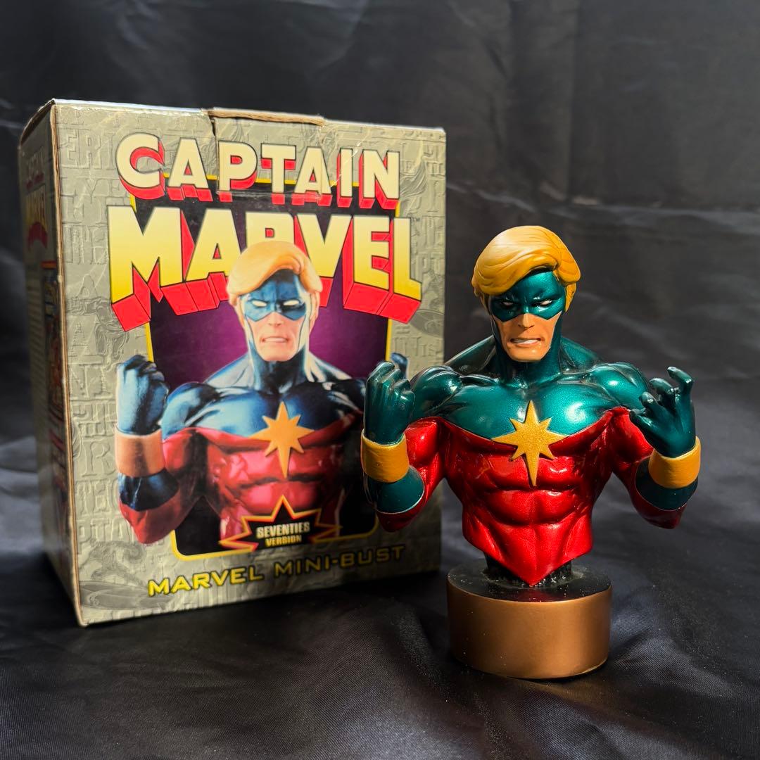 CAPTAIN MARVEL フィギュア　70sバージョン　マーベルミニバスト CAPTAIN MARVEL フィギュア 70sバージョン マーベルミニバスト Marvel