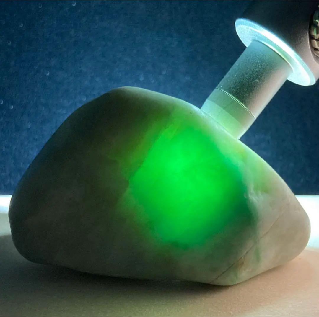 糸魚川翡翠　翡翠　ミントグリーン　原石　113.1ｇ