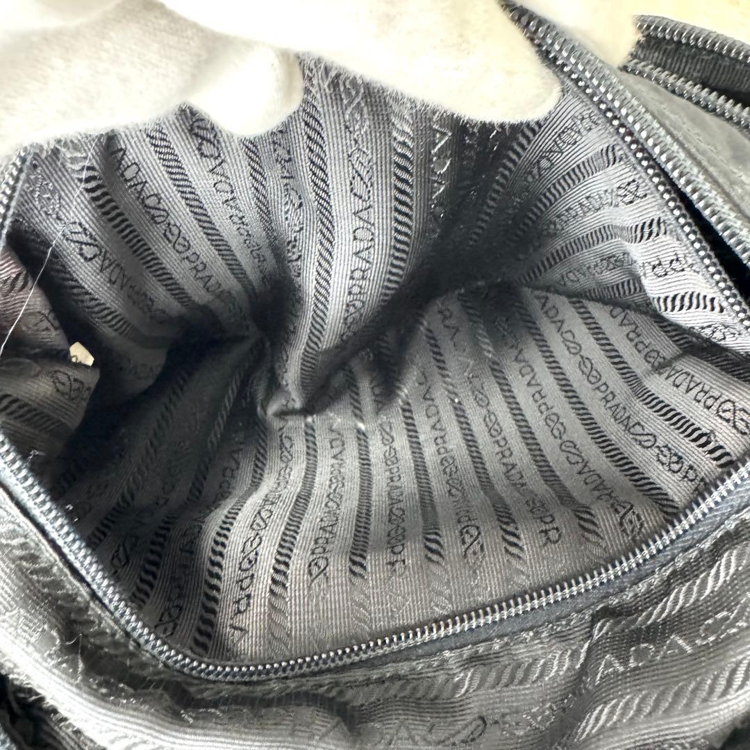 プラダ メッセンジャーバッグ ダブルポケット 黒 三角ロゴ BT1738の