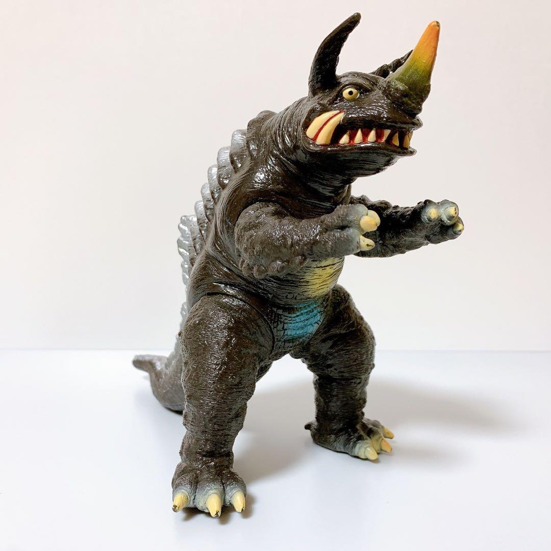 当時物】透明怪獣ネロンガ 3体セット｜旧ウルトラ怪獣シリーズ - メルカリ