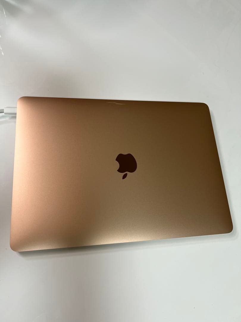 Apple MacBook 13インチ　M1チップゴールド 本体とケーブル、外箱 中古】Apple MacBook Air 13インチ CTO (M1・2020) ゴールド Apple M1