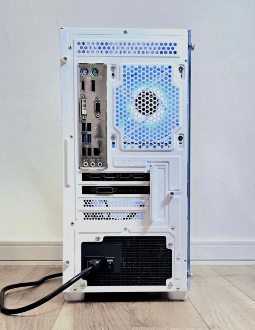 白ゲーミングPC i7-4770 / GTX1060 / SSD512GB