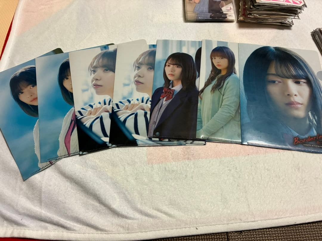 武元唯衣 秘蔵生写真 直筆サイン入り &櫻坂46グッズセット - メルカリ