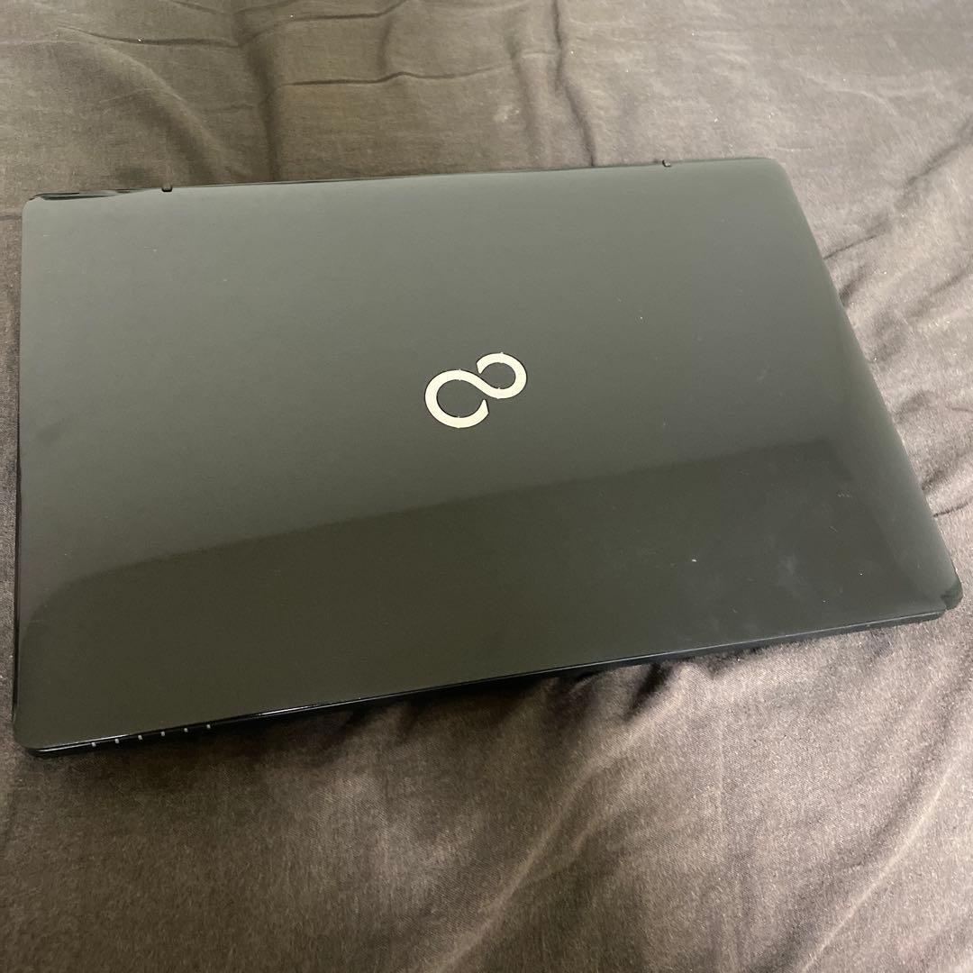 【おとん】FMV 15.6インチノートパソコン 15.6型ワイド ノートパソコン（PC） LIFEBOOK THシリーズ（TH90/F3